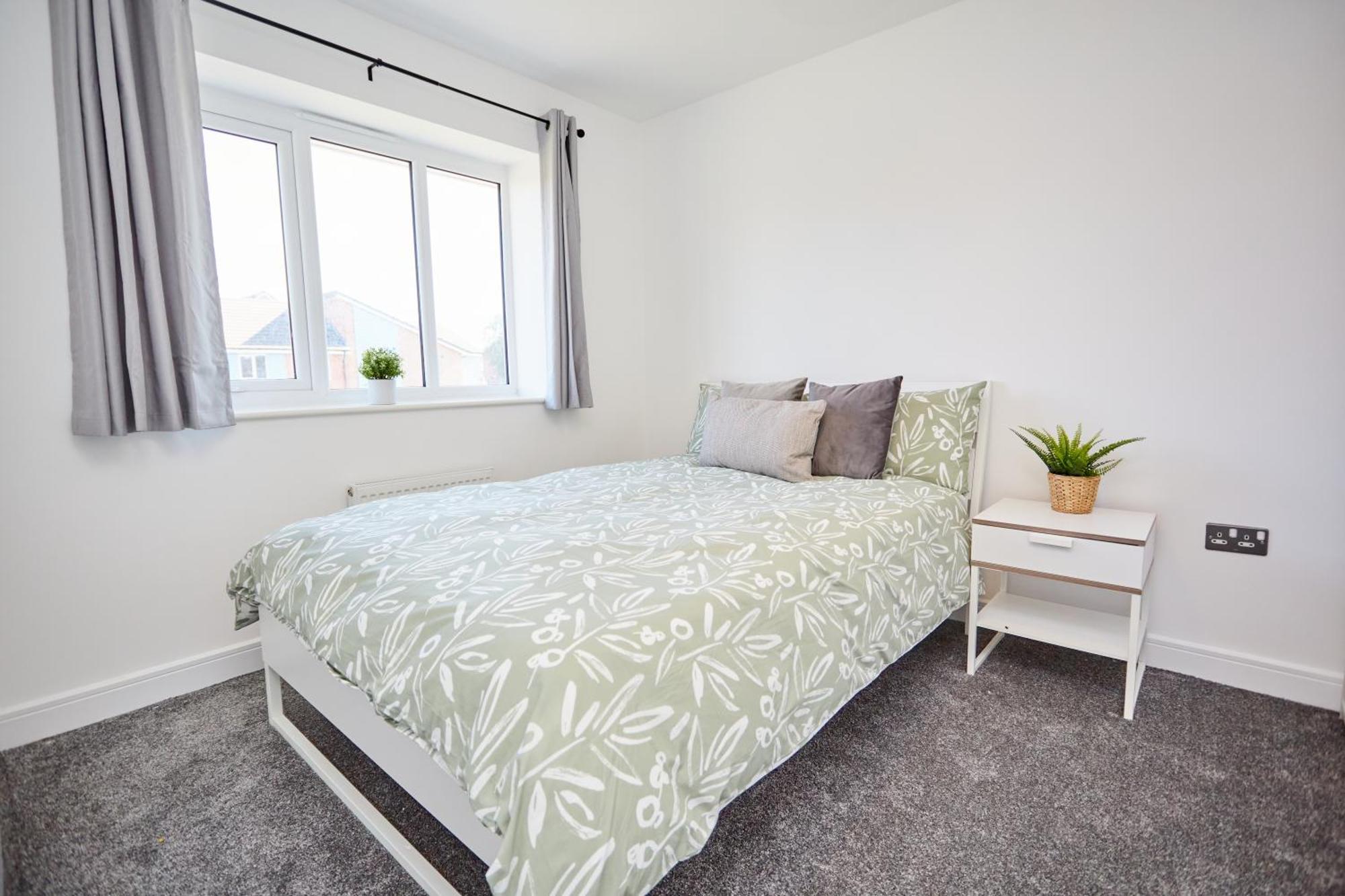 Cosy,Modern And Relaxing 3 Bedroom House With Parking Манчестер Экстерьер фото